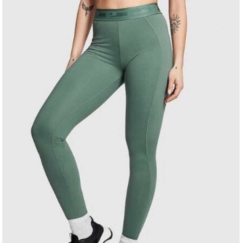 PINK Breathable Leggings Size Large